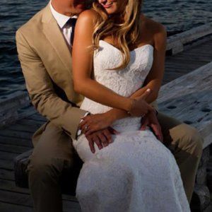 Sweetheart Button Mermaid Lace Wedding Dress